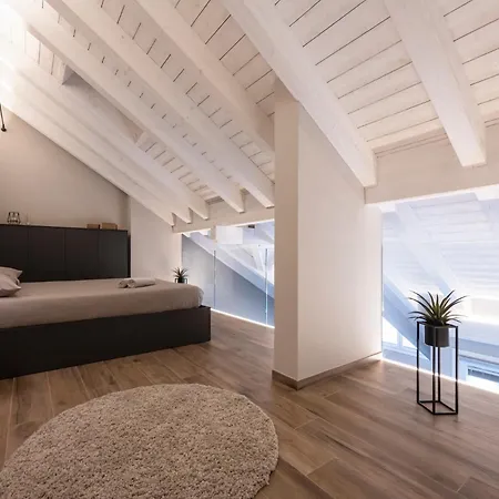 Ariel Penthouse - In The Heart Of Apartamento Domodossola